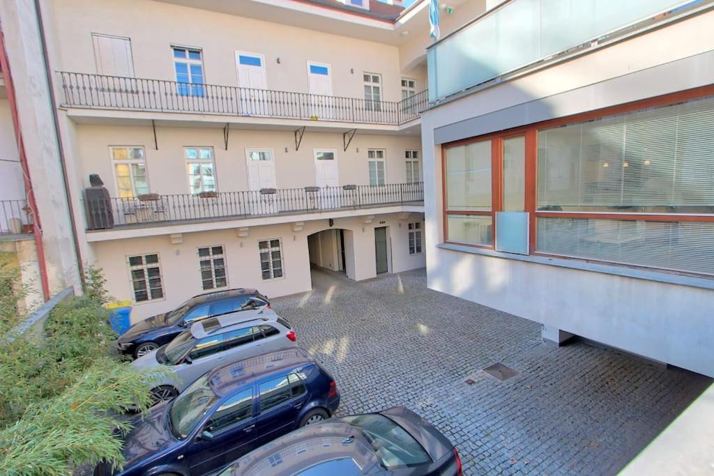Auriapartments Karlin 2Kk S Terasou A Parkovanim Prag Exteriör bild