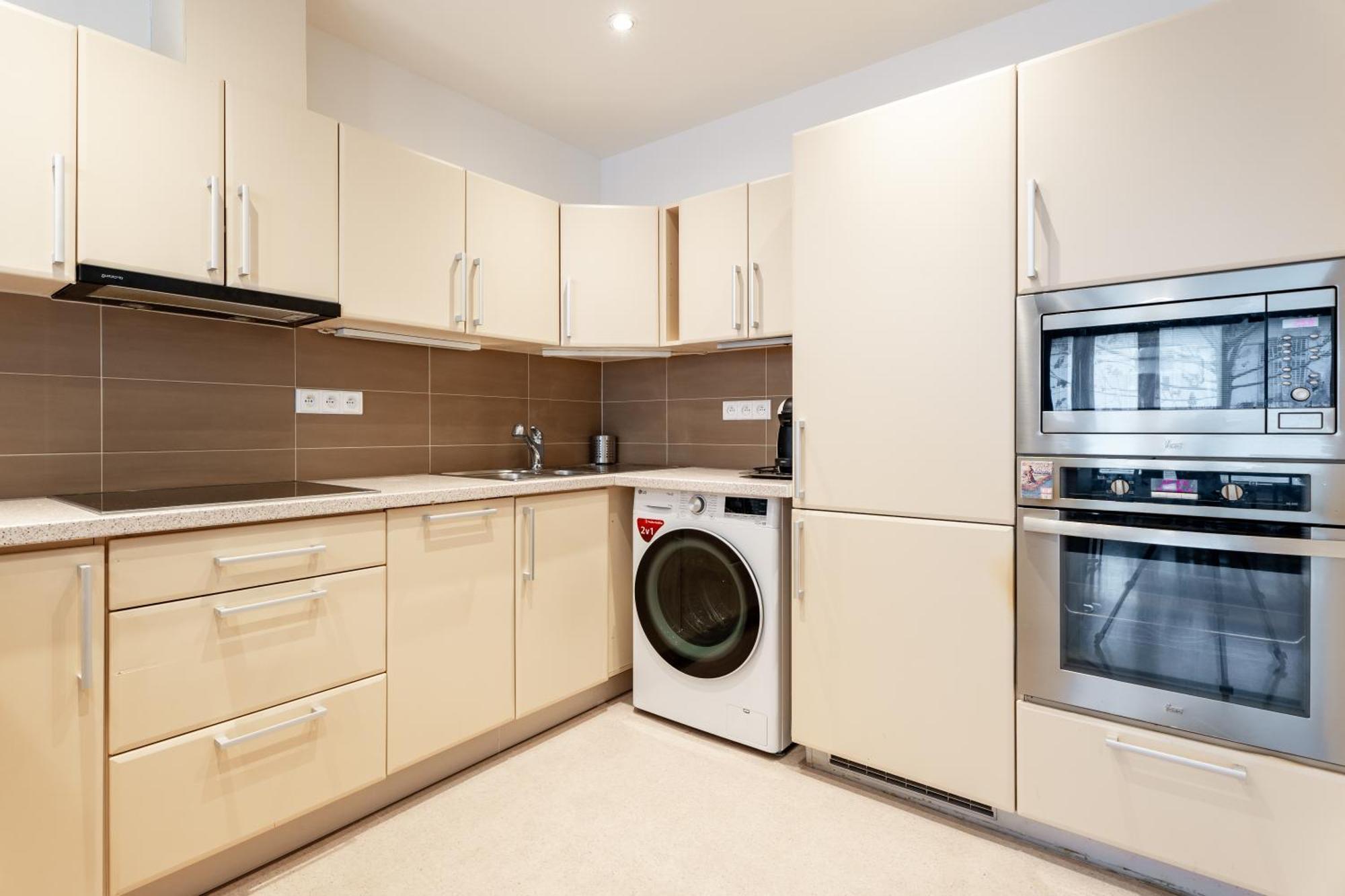 Auriapartments Karlin 2Kk S Terasou A Parkovanim Prag Exteriör bild